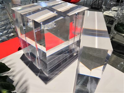 Διαυγές συμπαγές ακρυλικό μπλοκ